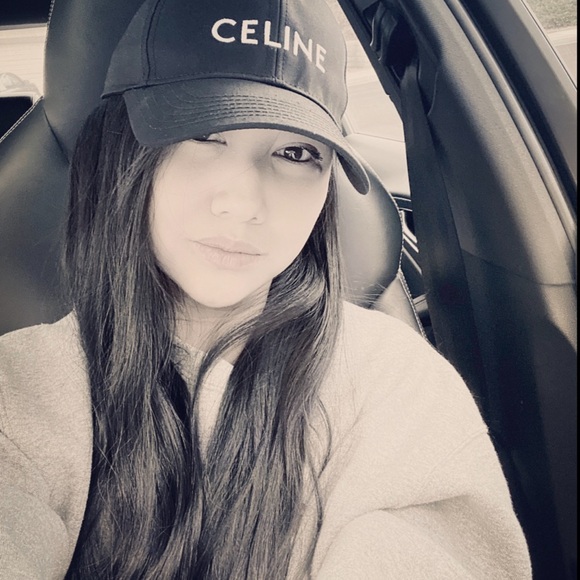 Meet your Posher, Sophie - Picture 2 of 6